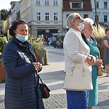 Galeria - Różaniec na szaniec - publiczny różaniec na Starym Rynku, 13 września 2020 r./fot. Anna Kopeć