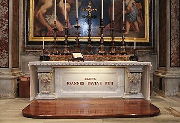 O ideologi zła przy grobie św. Jana Pawła II