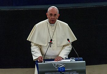 Nowa encyklika papieża naprawdę zahacza o seksizm?