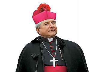 Postępowanie w sprawie biskupa Janiaka zakończone. Sprawa trafi do Watykanu