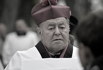 Zmarł biskup pomocniczy archidiecezji gnieźnieńskiej Bogdan Wojtuś. Przegrał z koronawirusem