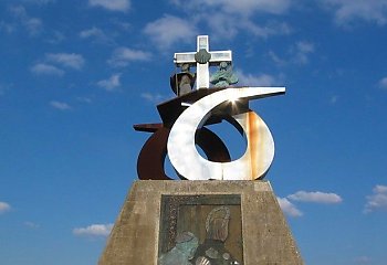 Hiszpania: Usunięto pomnik Jana Pawła II. Wierni starają się o jego powrót