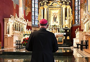 Biskup Włodarczyk zawierzył diecezję Matce Bożej Pięknej Miłości