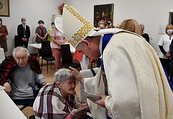 Światowy Dzień Chorego. Biskup Włodarczyk spotkał się z podopiecznymi hospicjum