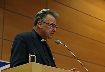 Ks. prof. Paweł Bortkiewicz dla AWPE: Polska stała się za sprawą Jana Pawła II krajem bardzo znaczącym