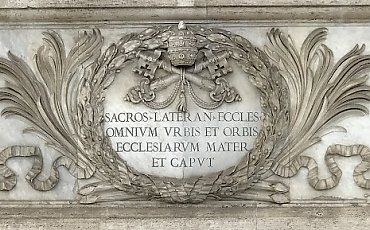 Katedra papieża jest… poza Watykanem. O niezwykłej historii bazyliki na Lateranie