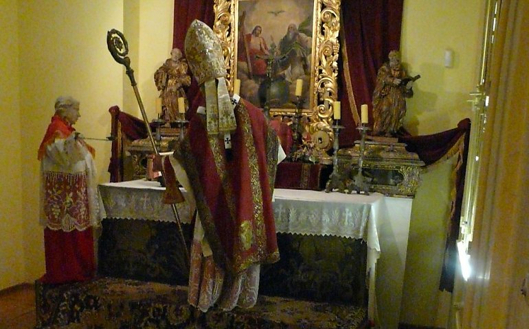 Zapowiedź święceń biskupich w Bractwie Kapłańskim św. Piusa X wzbudziła niepokój. Głos zabrali obrońcy Mszy trydenckiej