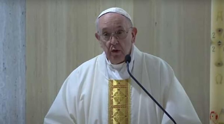 Papież apeluje o modlitwę za polityków, aby nie szukali interesu partyjnego w czasie pandemii