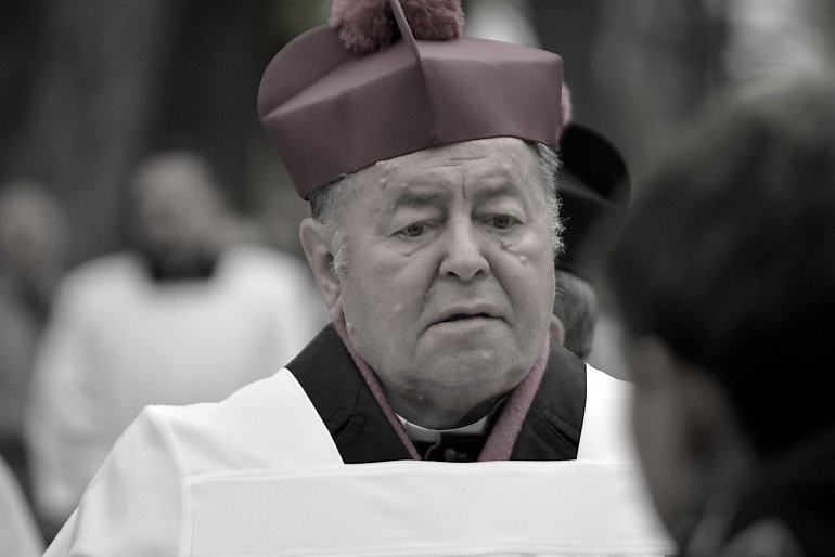 Zmarł biskup pomocniczy archidiecezji gnieźnieńskiej Bogdan Wojtuś. Przegrał z koronawirusem