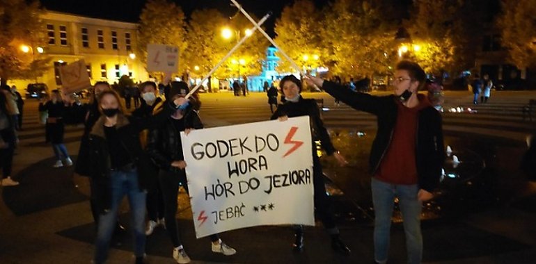 SKANDAL! Aborcjoniści wzywają do morderstwa na działaczce Pro Life Kai Godek