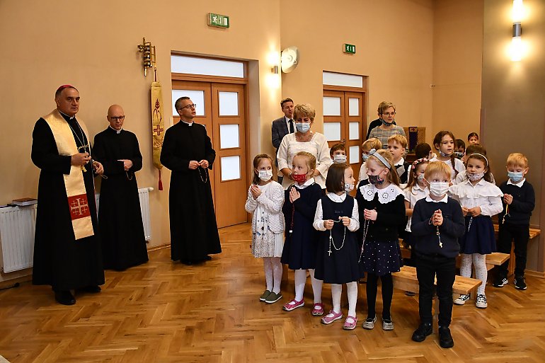 Dzień Nauczyciela. Biskup Włodarczyk z wizytą w „Katoliku”
