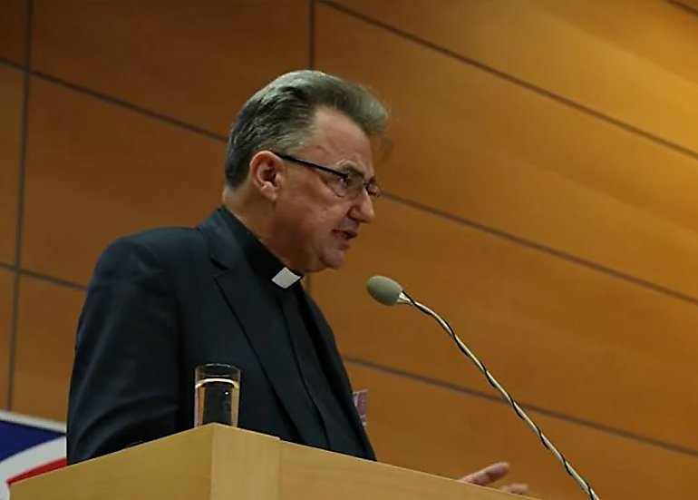 Ks. prof. Paweł Bortkiewicz dla AWPE: Polska stała się za sprawą Jana Pawła II krajem bardzo znaczącym